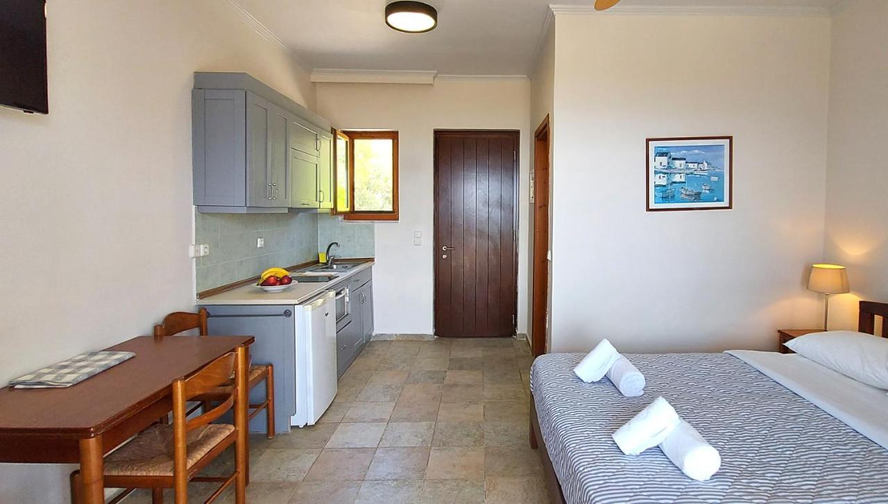 Doma Apartments Falasarna Exterior photo