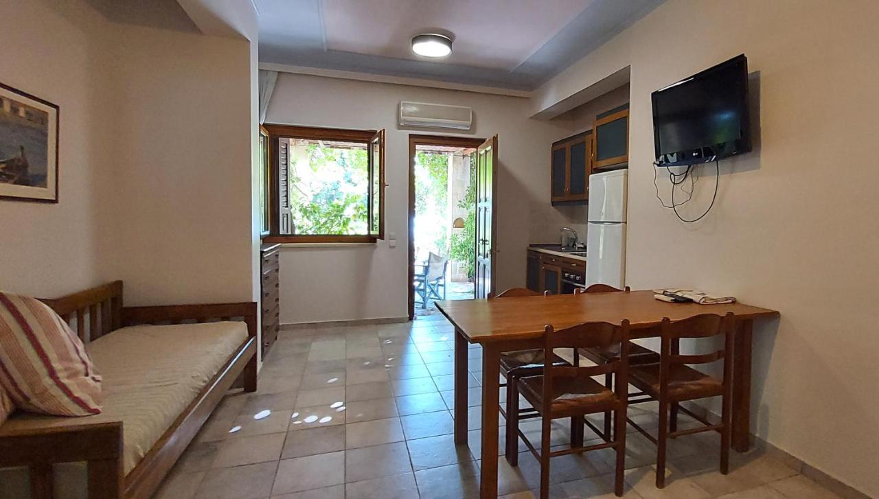 Doma Apartments Falasarna Exterior photo